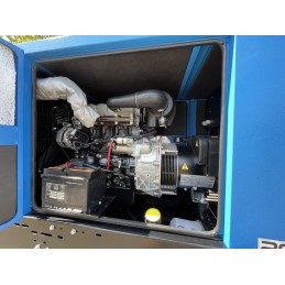 Groupe électrogène de secours 20 kVA avec prise de courant et réservoir de 300L.